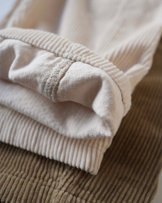 コーデュロイタックパンツ