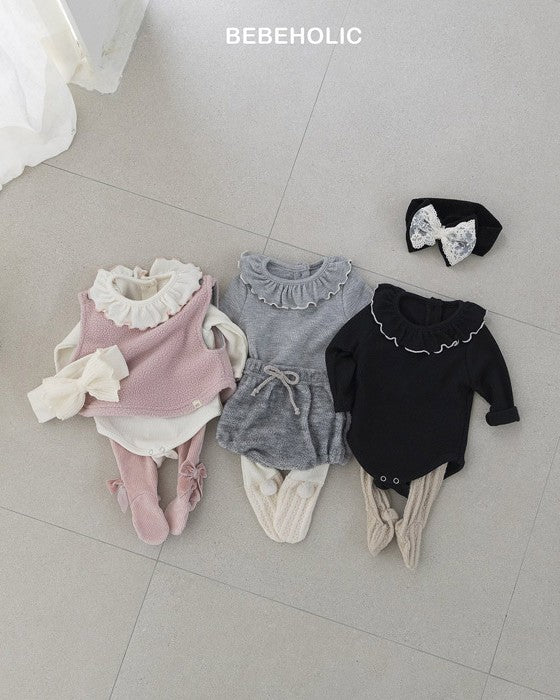 [bebeholic]フリル衿ロンパース