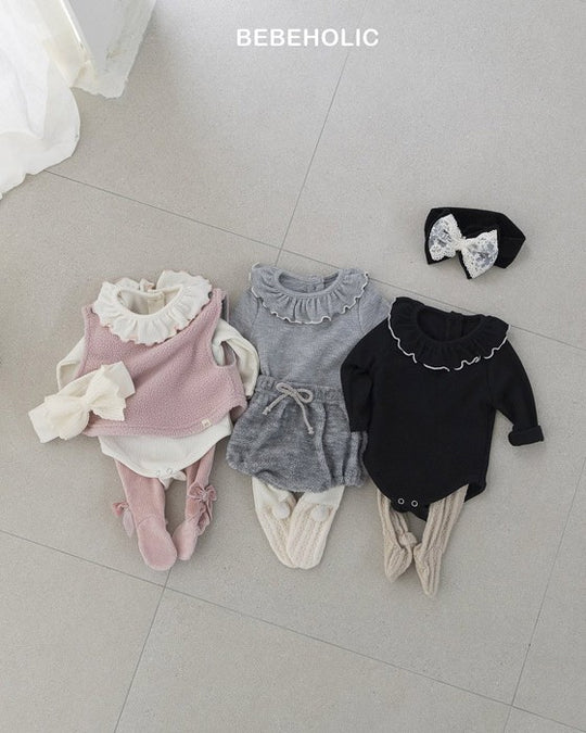 [bebeholic]フリル衿ロンパース