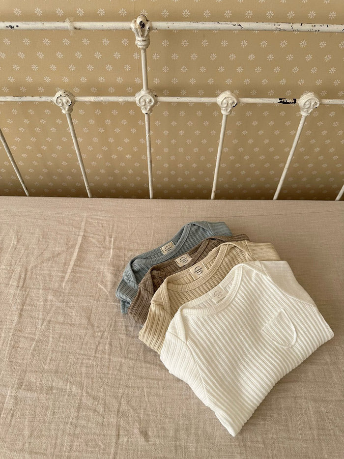 予約[monbebe]Leo Boy Suit (beanie Set)