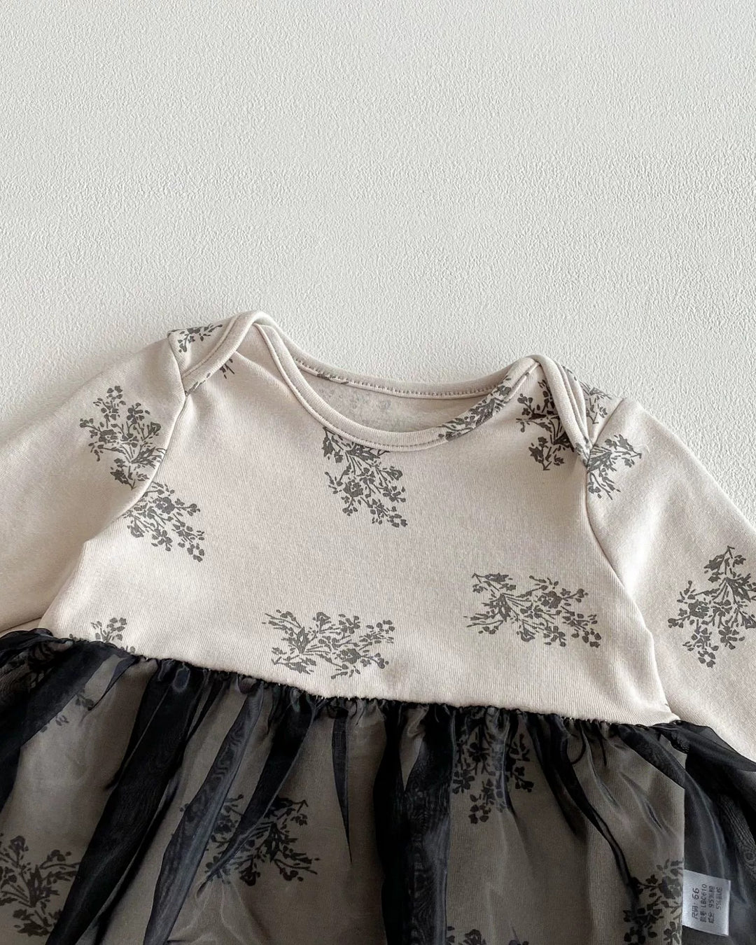 スカート付フラワーロンパース