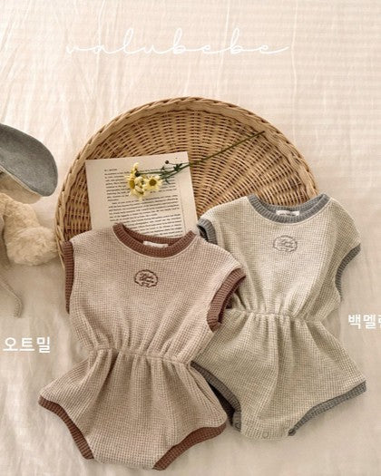 予約[valubebe]クロップド配色スーツ