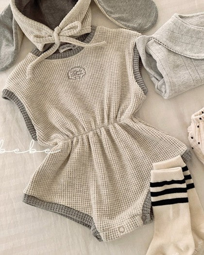 予約[valubebe]クロップド配色スーツ