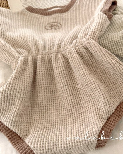 予約[valubebe]クロップド配色スーツ