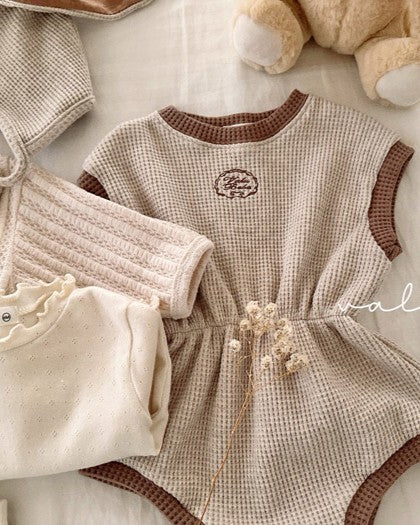 予約[valubebe]クロップド配色スーツ