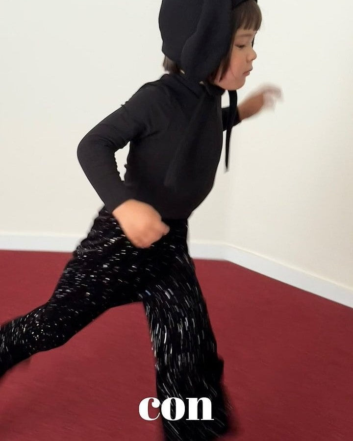 [con]Black Hole Pants