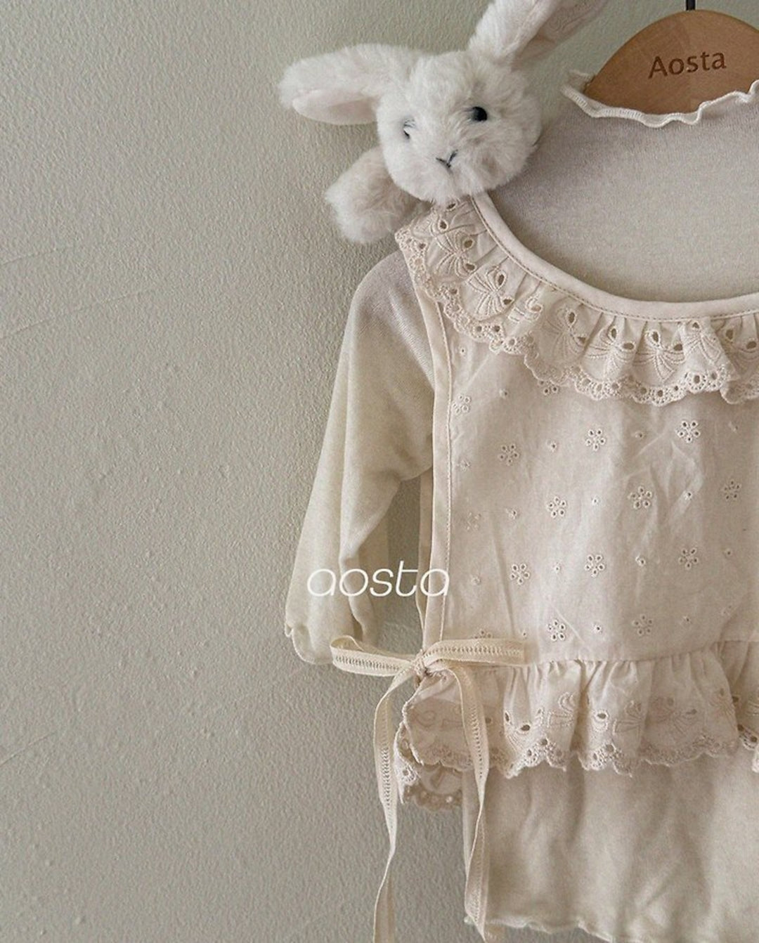 [AOSTA]Lace Olivia Vest