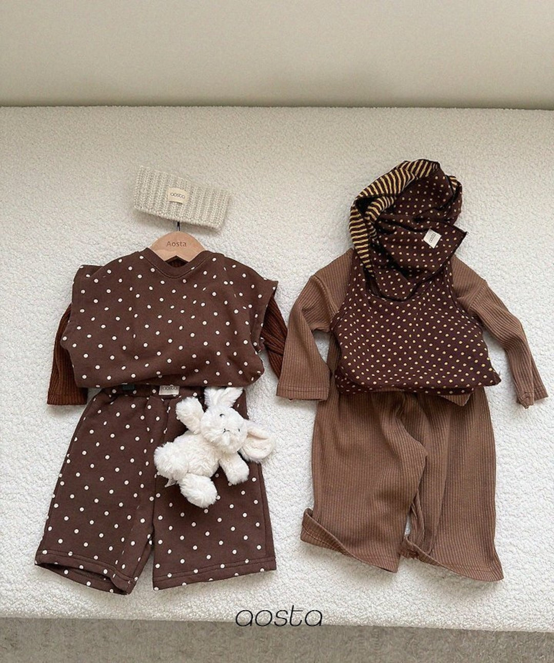 [AOSTA]Choco Chip Halter Neck
