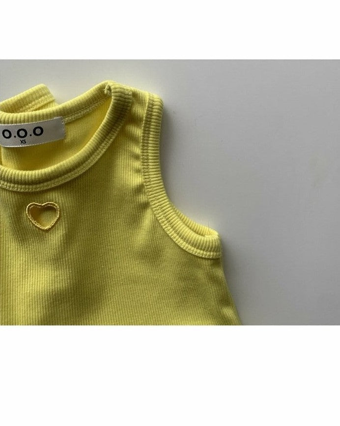 [O.O.O]aster vest