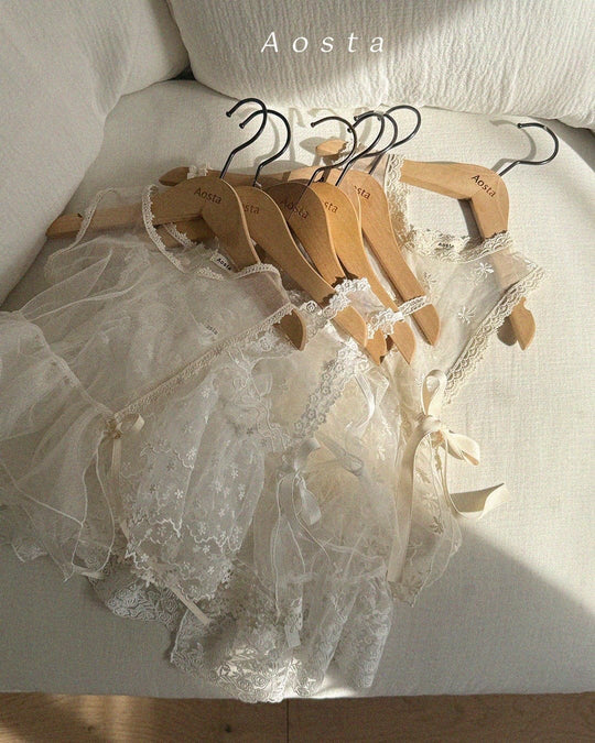[aosta]lace simple vest
