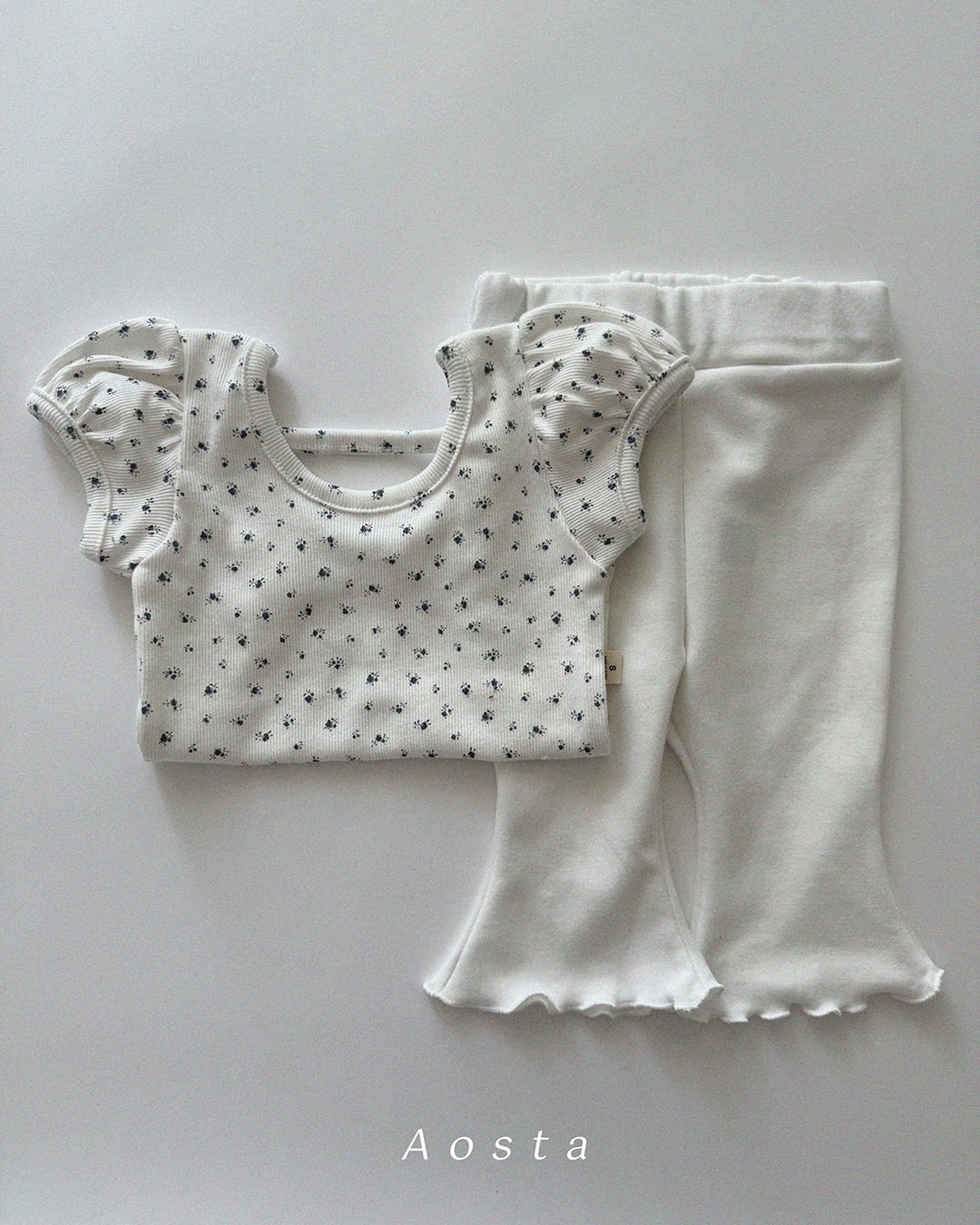 [aosta]open back puff blouse