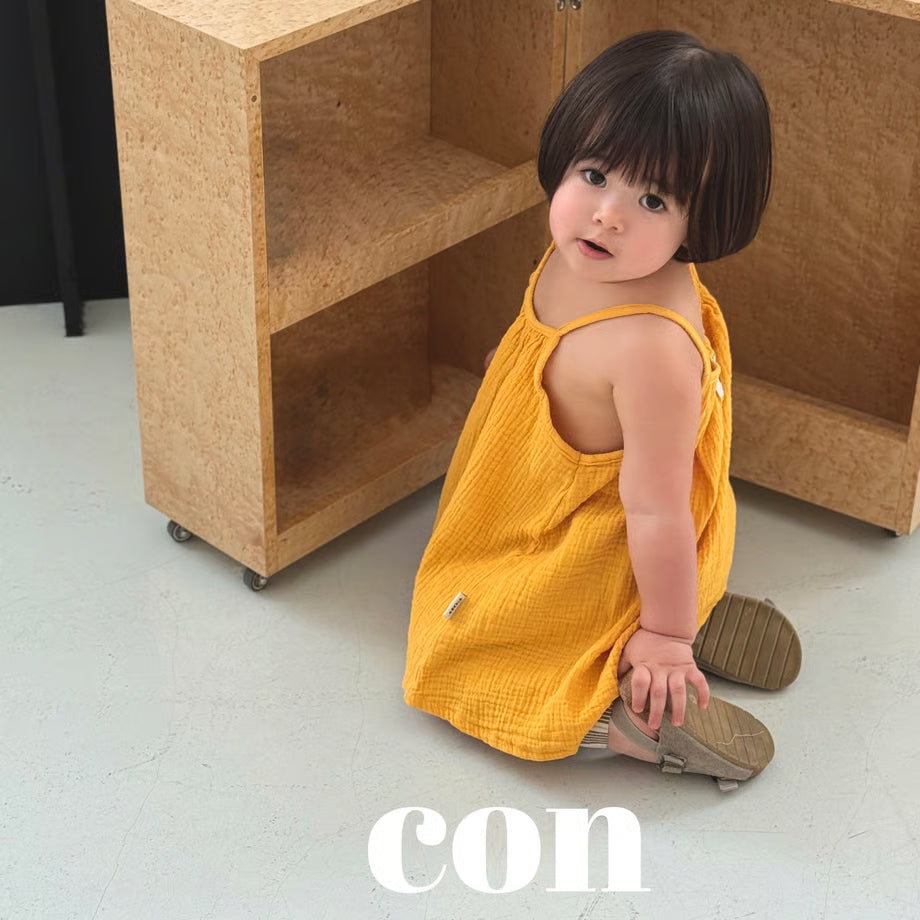 [con]little one-piece