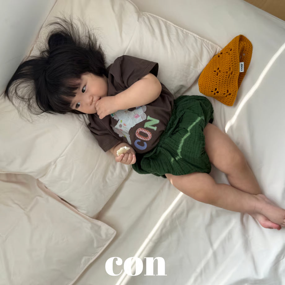 [con]uni corn T-shirt