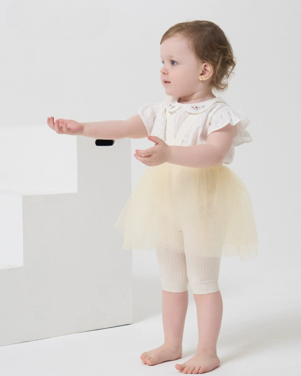 チュールスカートサスレギンス