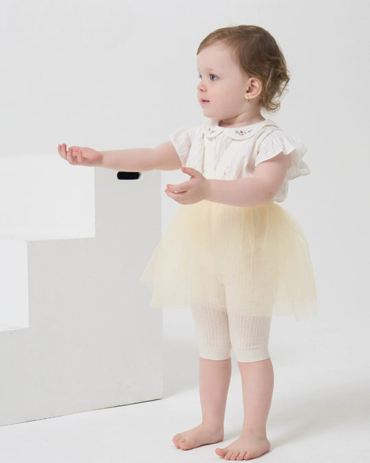 チュールスカートサスレギンス